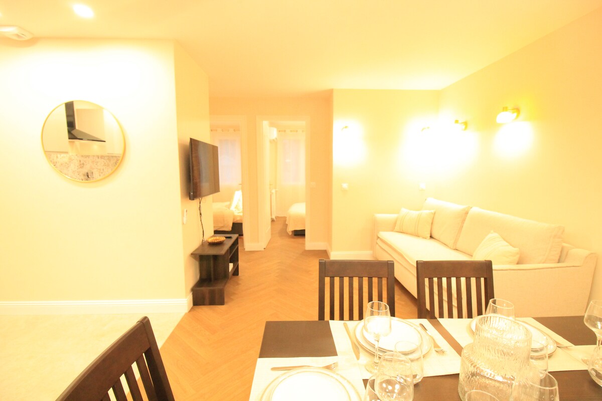 Salon & séjour — Séjour avec table à manger équipée