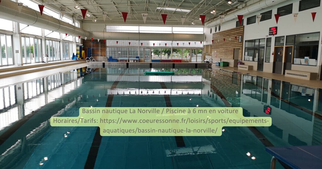 Bâtiment — Piscine intérieure couverte avec bassin olympique